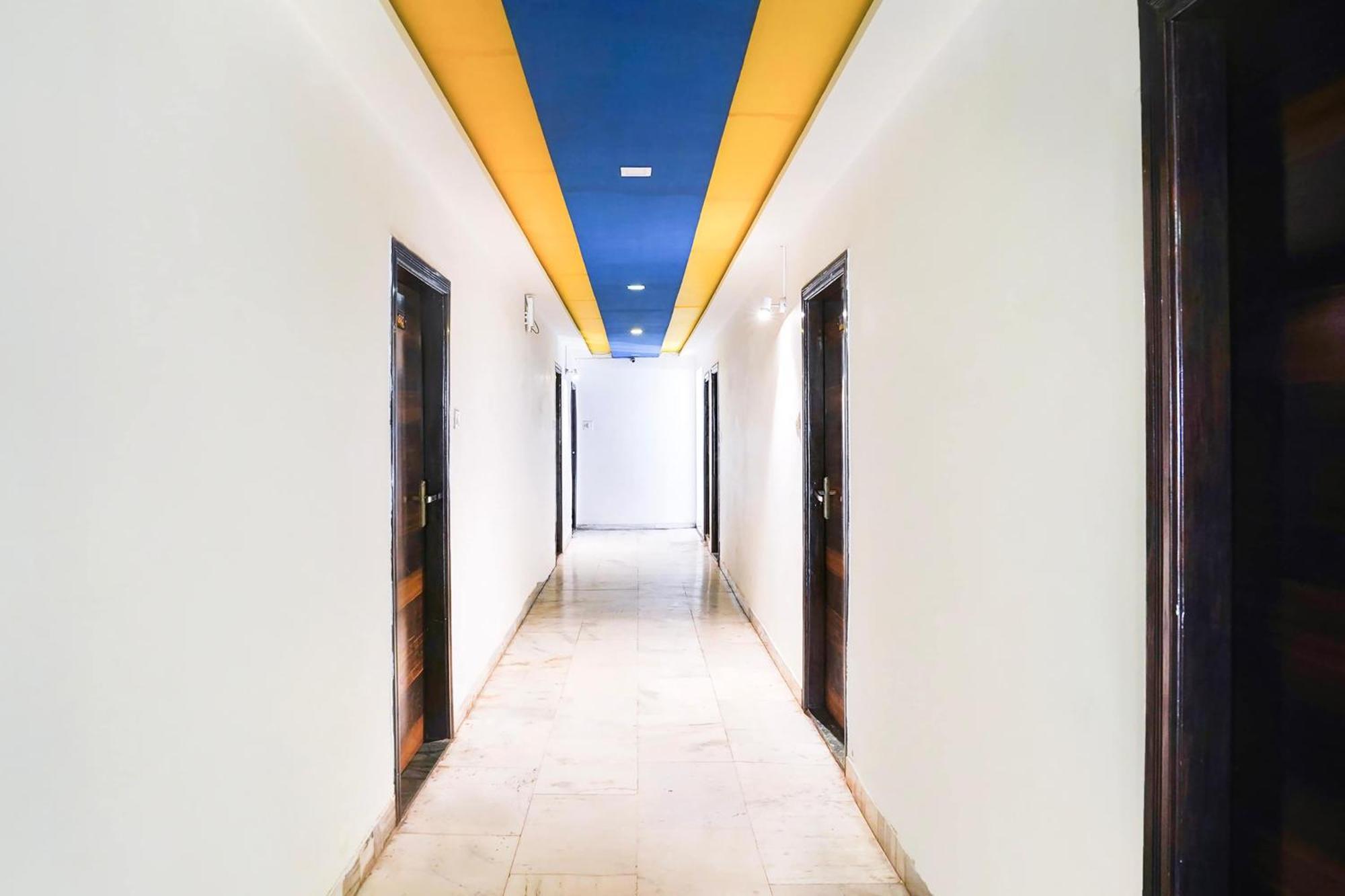Hotel O Bridge Ahmedabad Eksteriør bilde