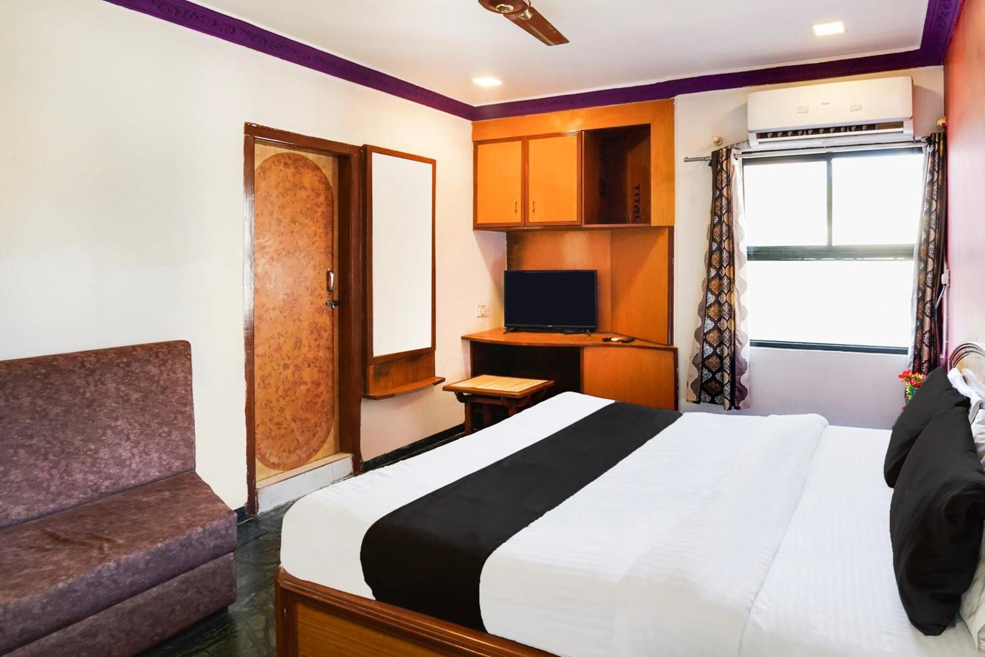 Hotel O Bridge Ahmedabad Eksteriør bilde