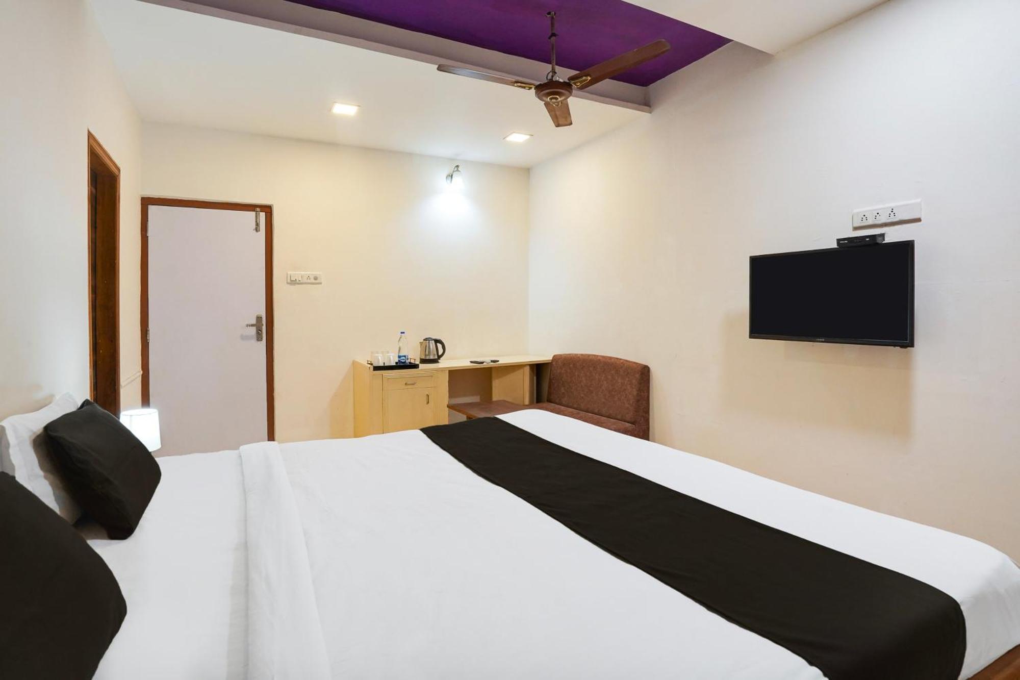 Hotel O Bridge Ahmedabad Eksteriør bilde