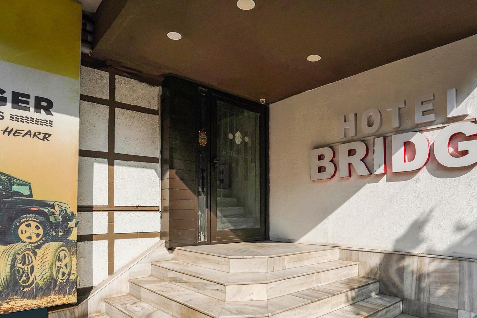 Hotel O Bridge Ahmedabad Eksteriør bilde