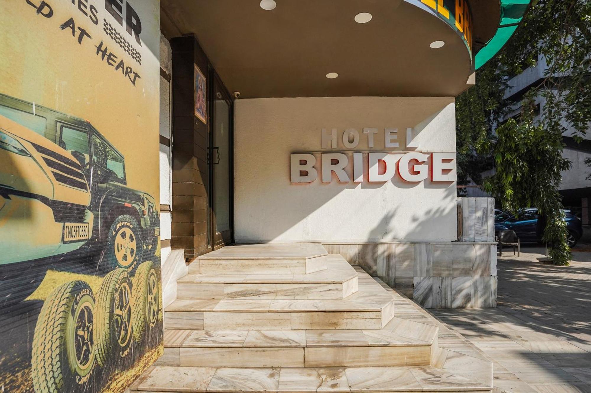 Hotel O Bridge Ahmedabad Eksteriør bilde