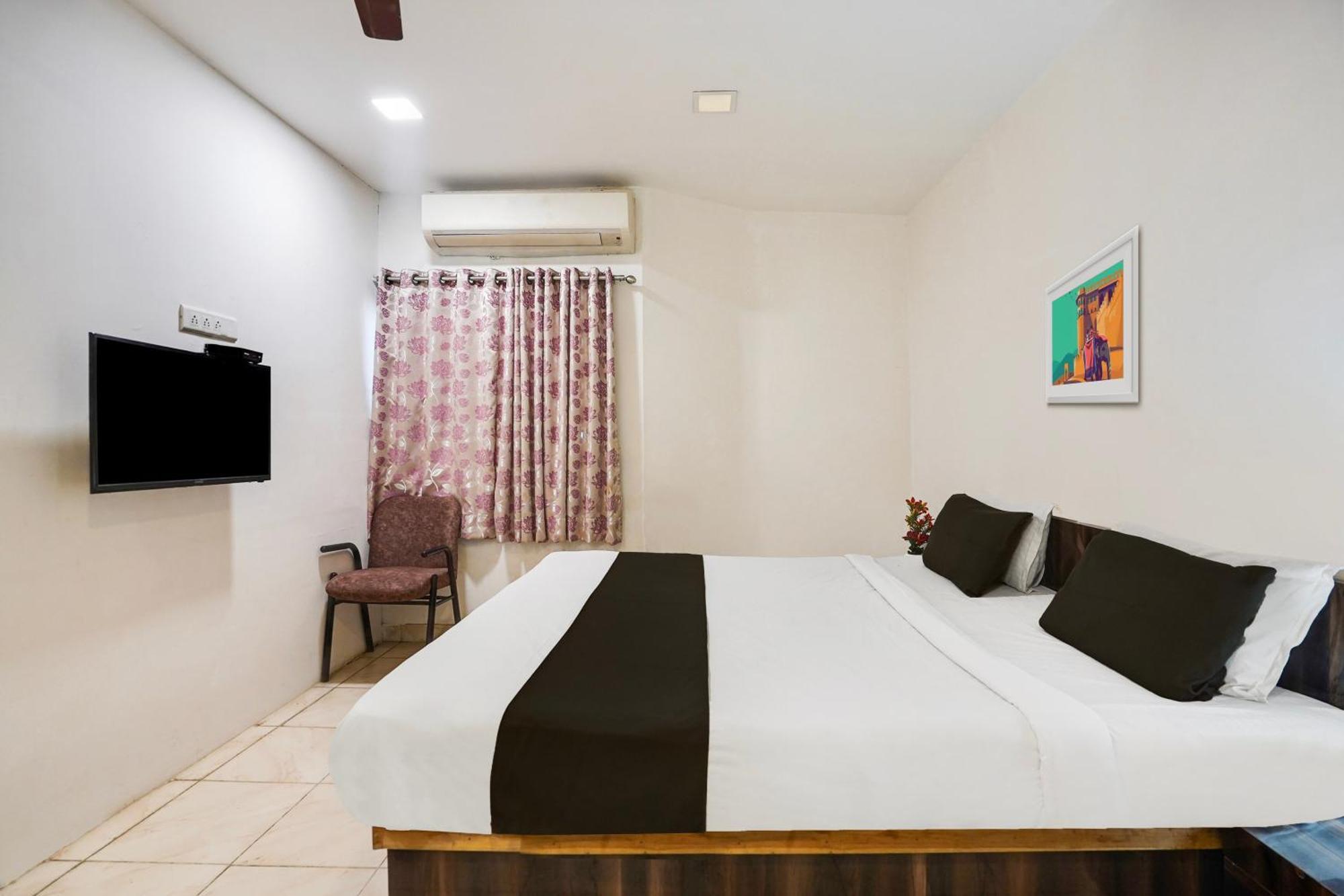 Hotel O Bridge Ahmedabad Eksteriør bilde