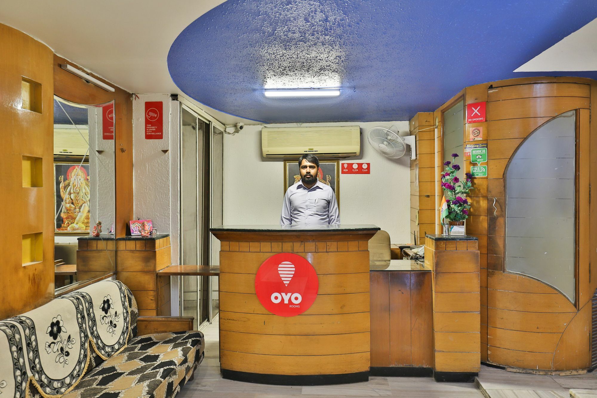 Hotel O Bridge Ahmedabad Eksteriør bilde