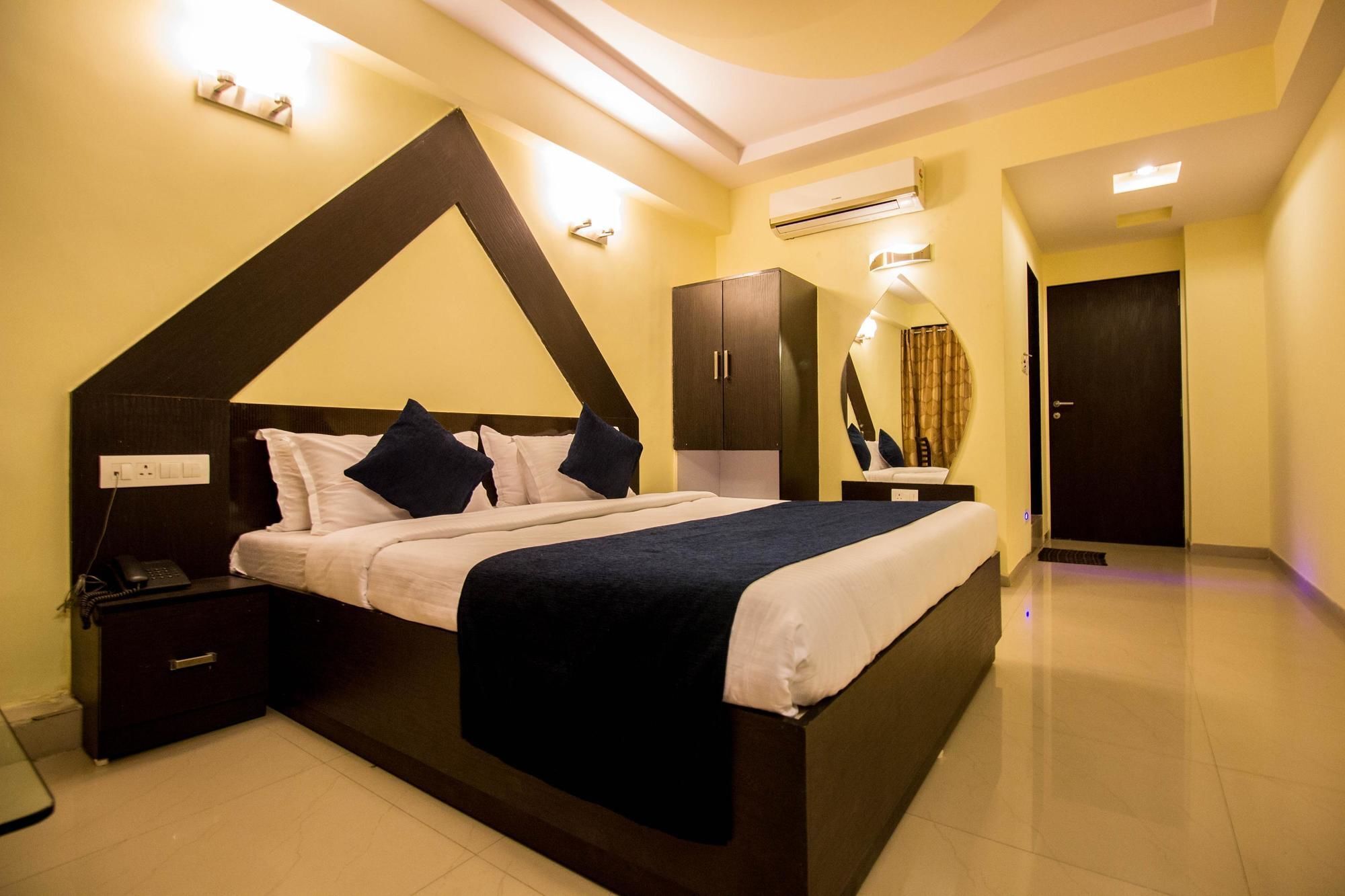 Hotel O Bridge Ahmedabad Eksteriør bilde