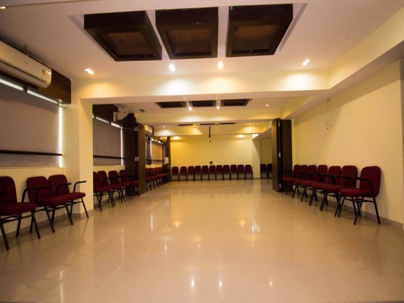 Hotel O Bridge Ahmedabad Eksteriør bilde