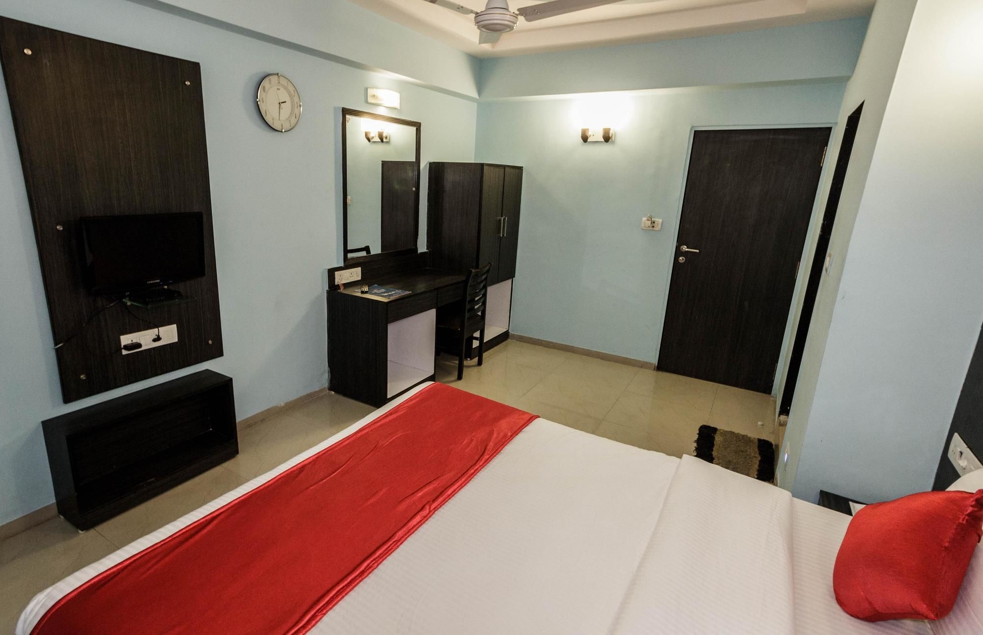 Hotel O Bridge Ahmedabad Eksteriør bilde